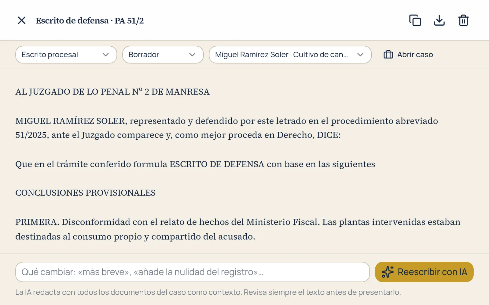 Editor de escritos con un escrito de defensa redactado a partir del expediente.